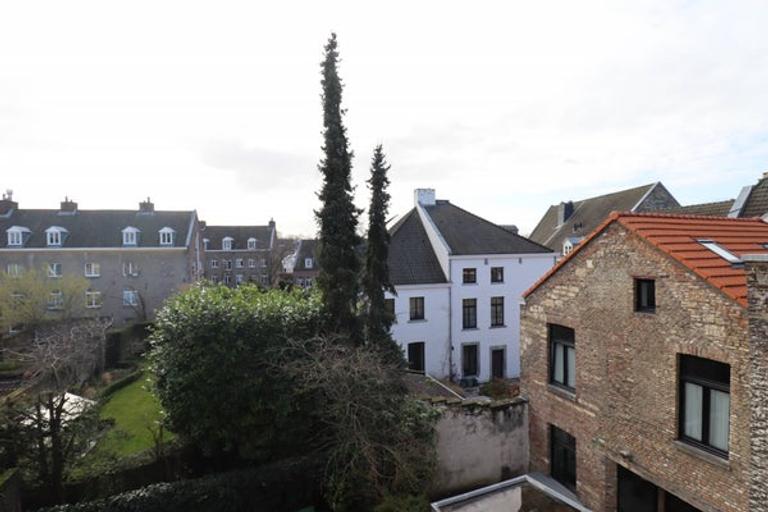Quiet 165 m² loft in the heart of Maastricht - Image 19
