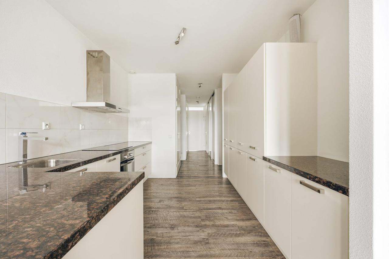 Licht 3-kamerappartement met uitzicht - Afbeelding 8