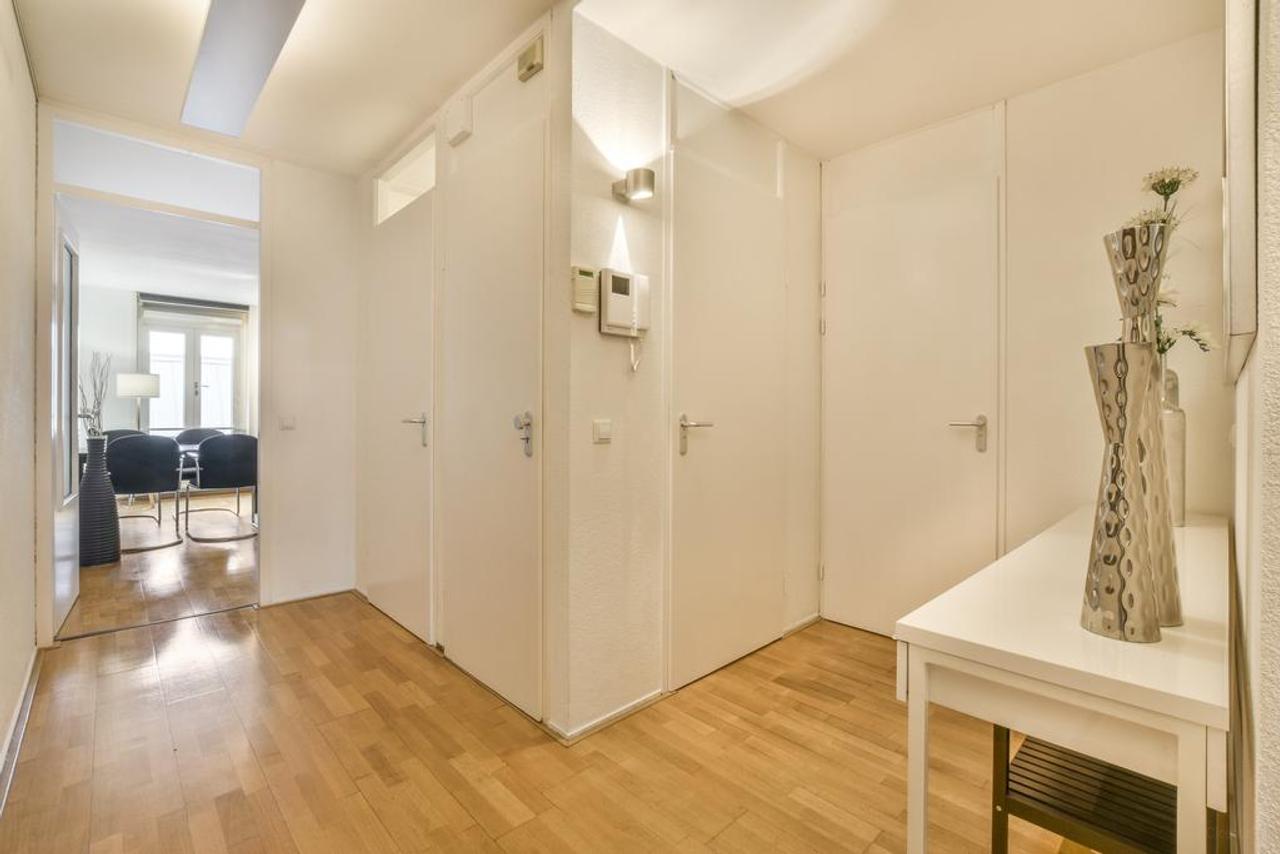 80 m² apartment with terrace on Kalverstraat - Image 2