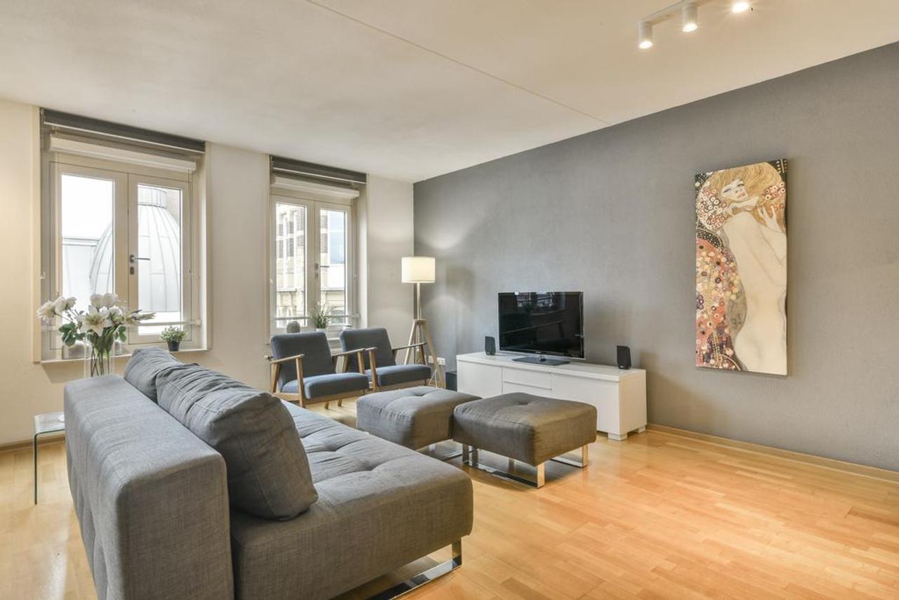 80 m² apartment with terrace on Kalverstraat - Image 4