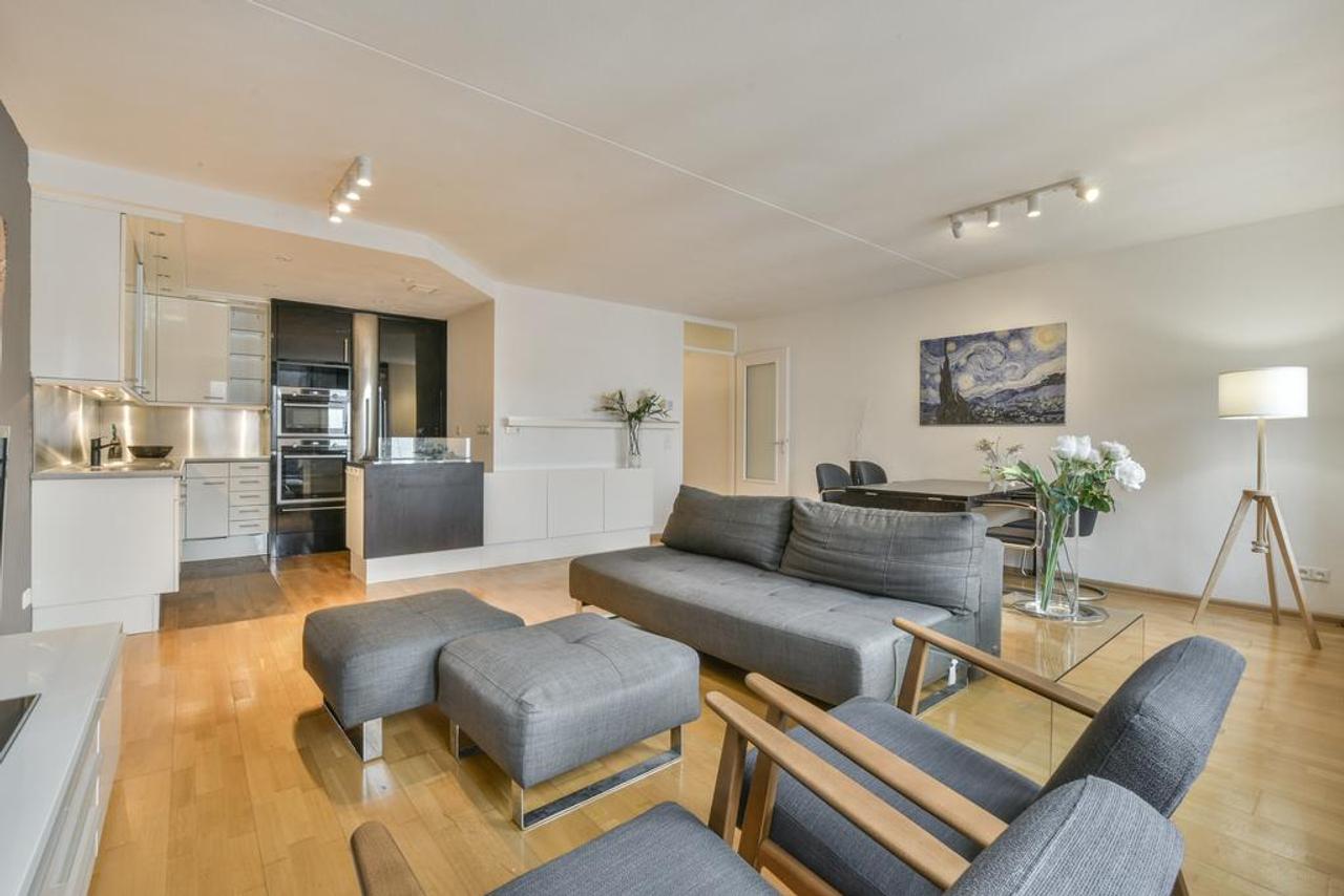 80 m² apartment with terrace on Kalverstraat - Image 5
