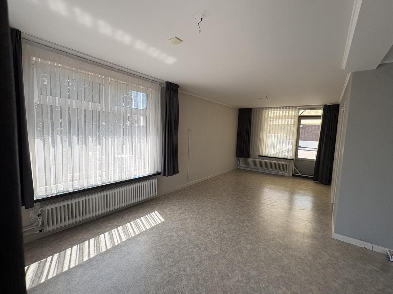170 m² of living space with large roof terrace in Ospel - Image 5