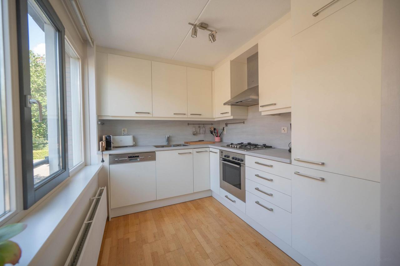 South-Facing Balcony & 3 Bedrooms in Utrecht - Image 5