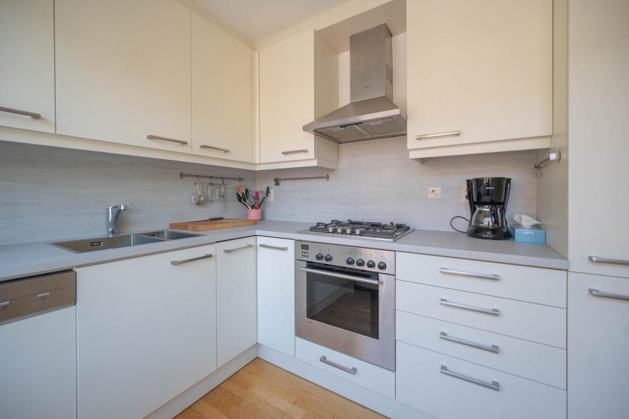 South-Facing Balcony & 3 Bedrooms in Utrecht - Image 6