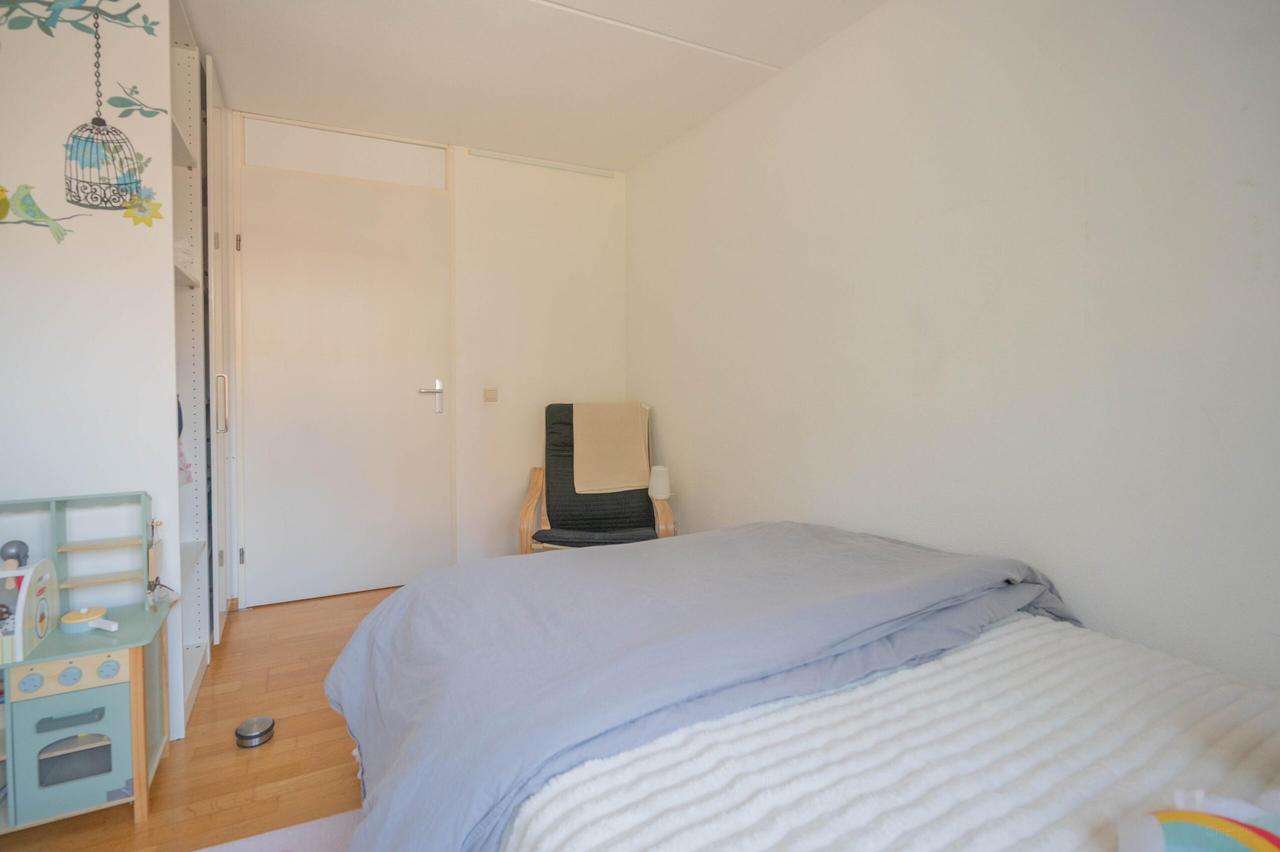 South-Facing Balcony & 3 Bedrooms in Utrecht - Image 10