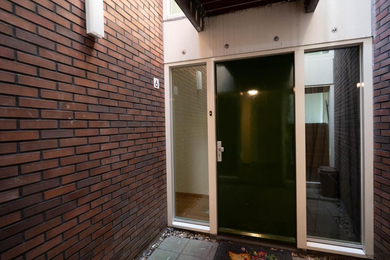 South-Facing Balcony & 3 Bedrooms in Utrecht - Image 14