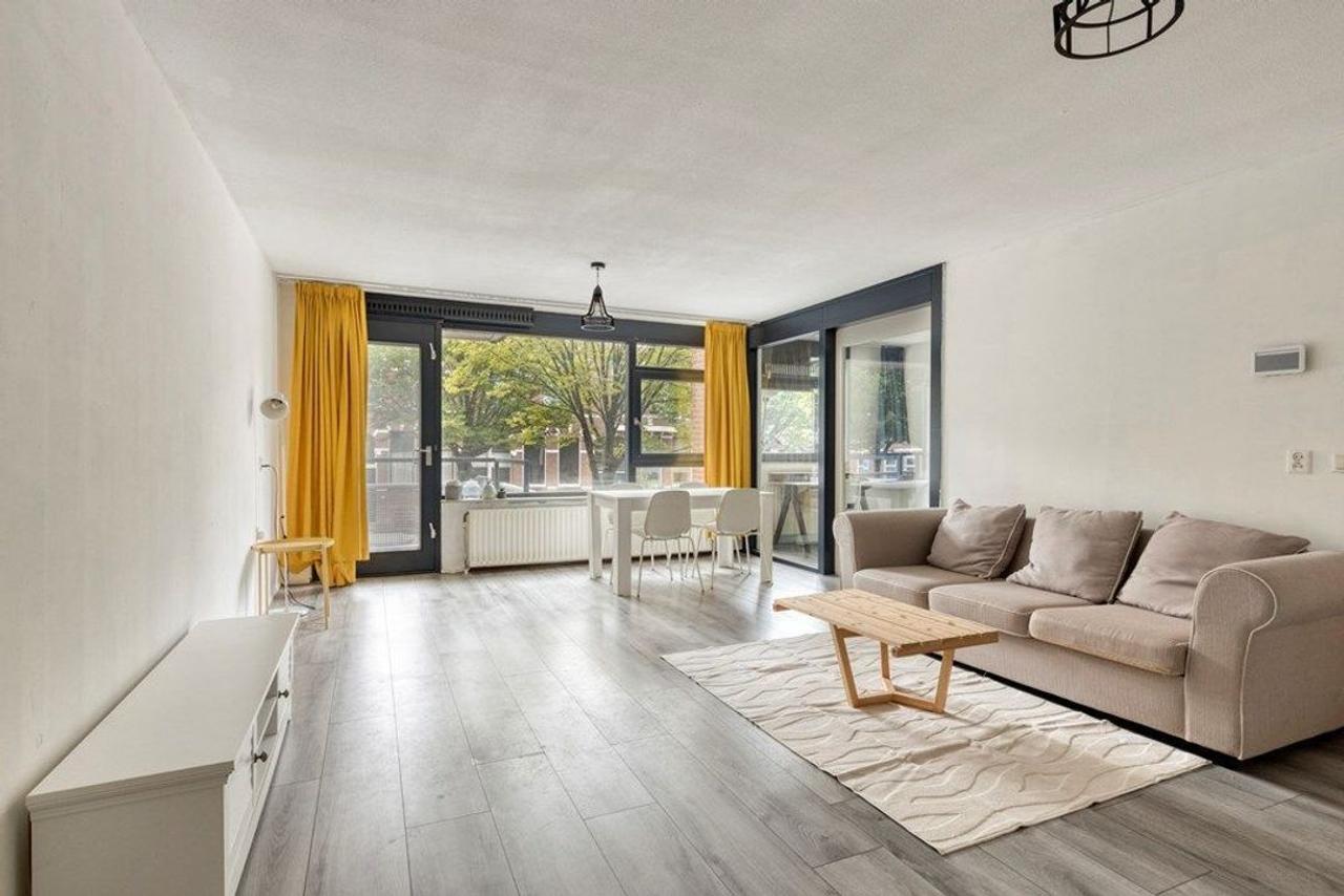 81 m² and two bedrooms in Blijdorp - Image 1