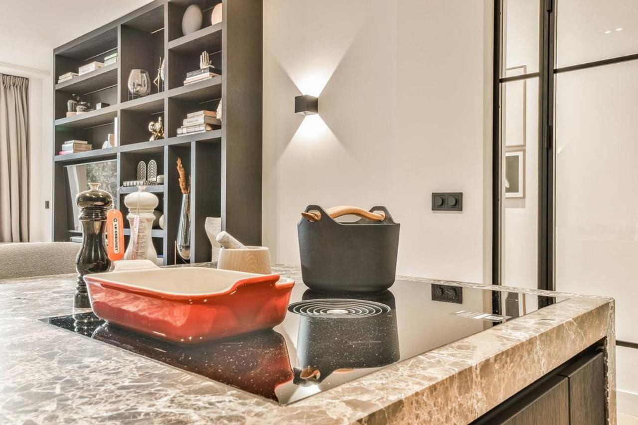 Gemeubileerd wonen met balkon aan de Vondelstraat - Afbeelding 9