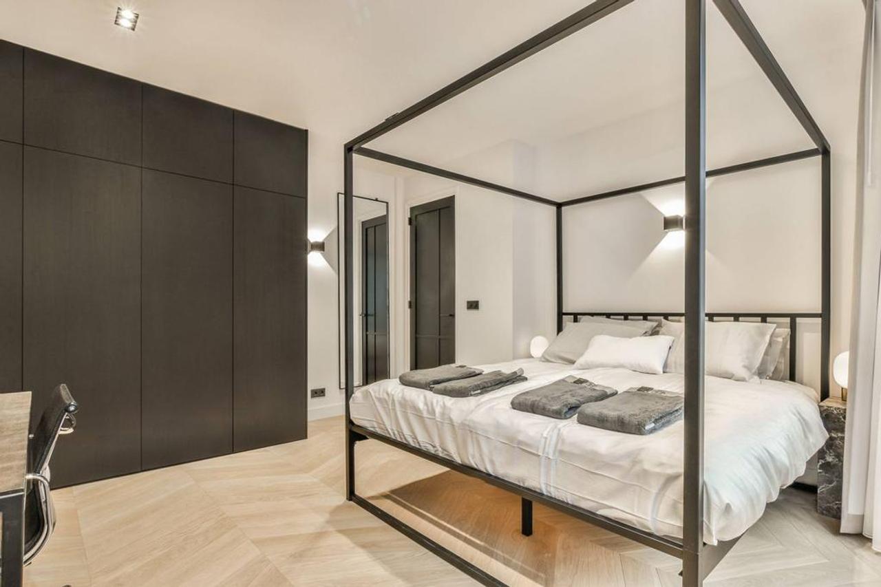 Gemeubileerd wonen met balkon aan de Vondelstraat - Afbeelding 27