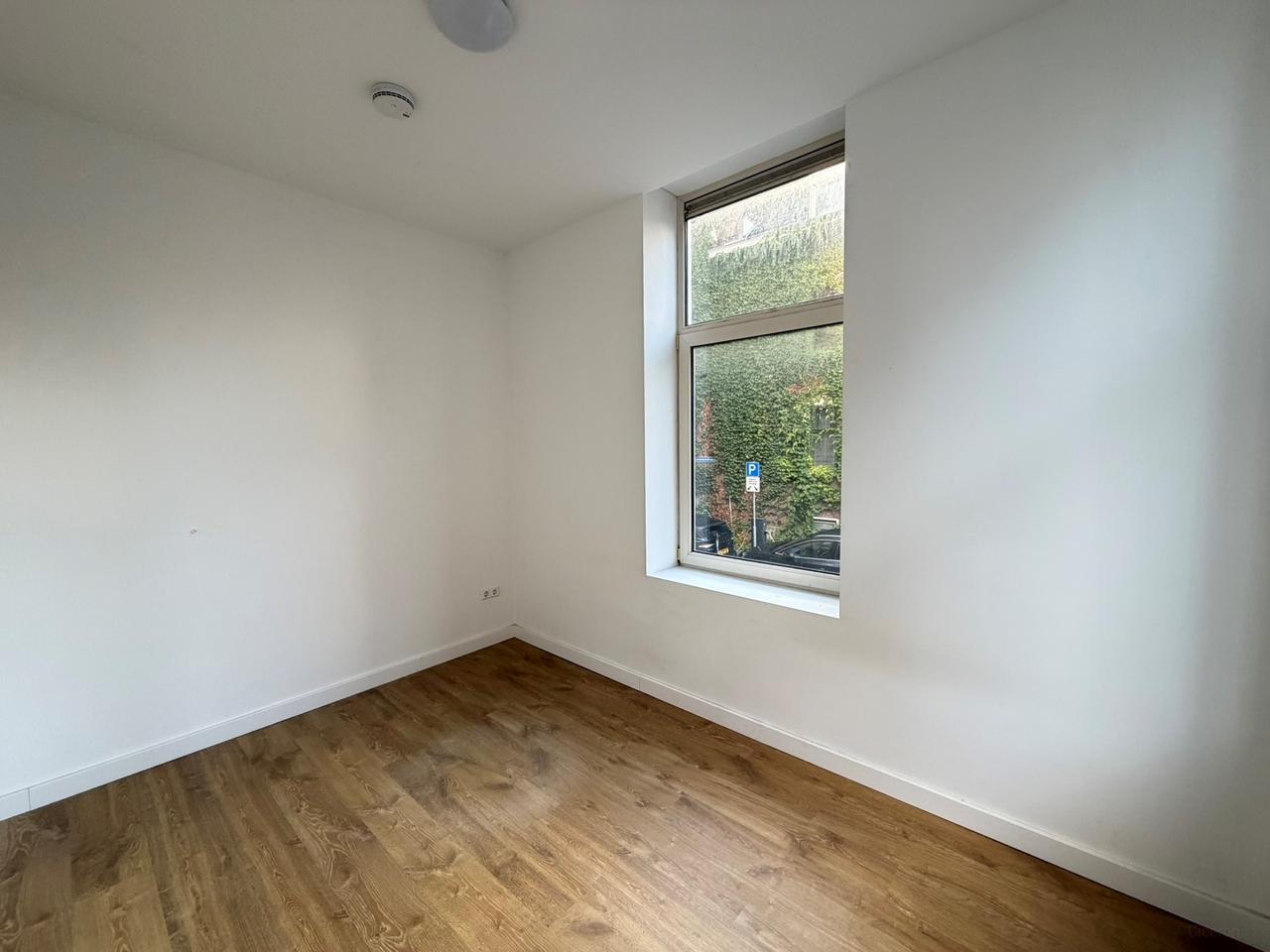 129 m² and five bedrooms in Rotterdam North - Image 32