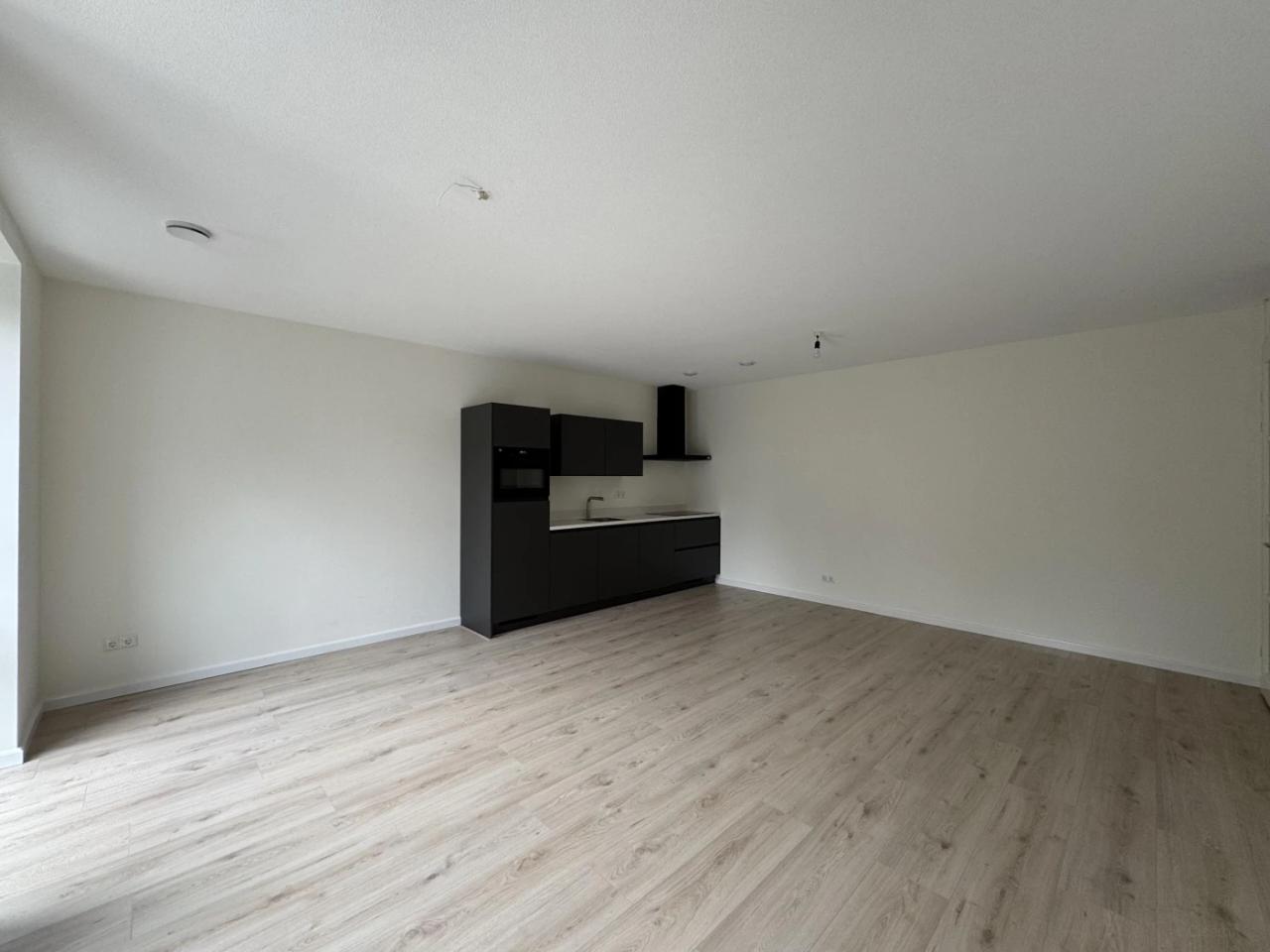 74 m² with private parking in Reviusbuurt - Image 3