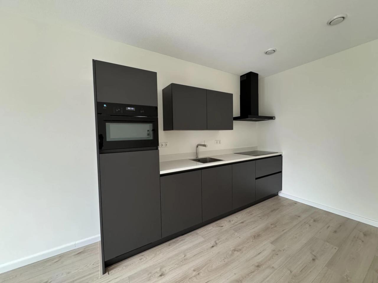74 m² with private parking in Reviusbuurt - Image 4