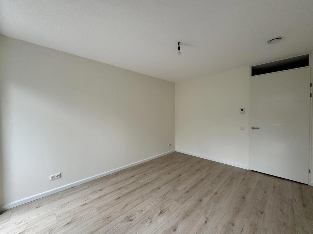 74 m² with private parking in Reviusbuurt - Image 11