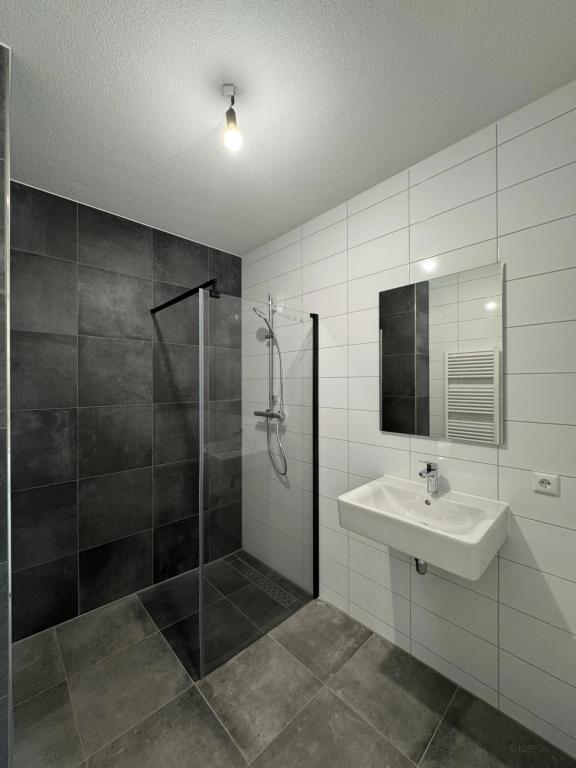 74 m² with private parking in Reviusbuurt - Image 15