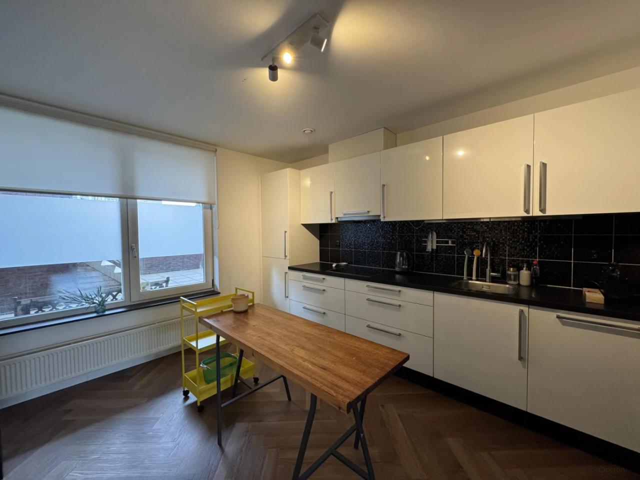 For Rent on Vierambachtsstraat, Rotterdam - Image 8