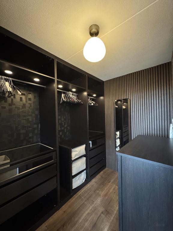 For Rent on Vierambachtsstraat, Rotterdam - Image 20