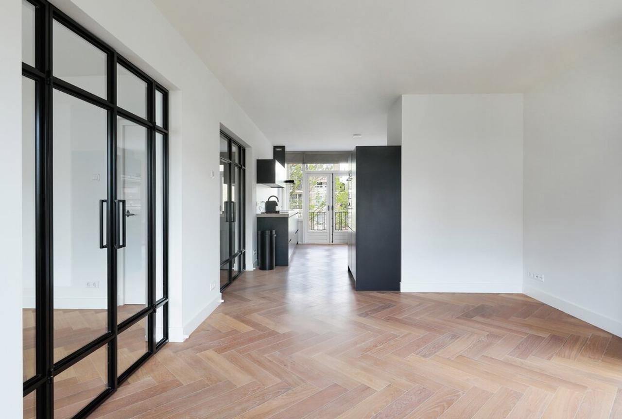 96 m² met drie kamers en zonnige balkons - Afbeelding 9