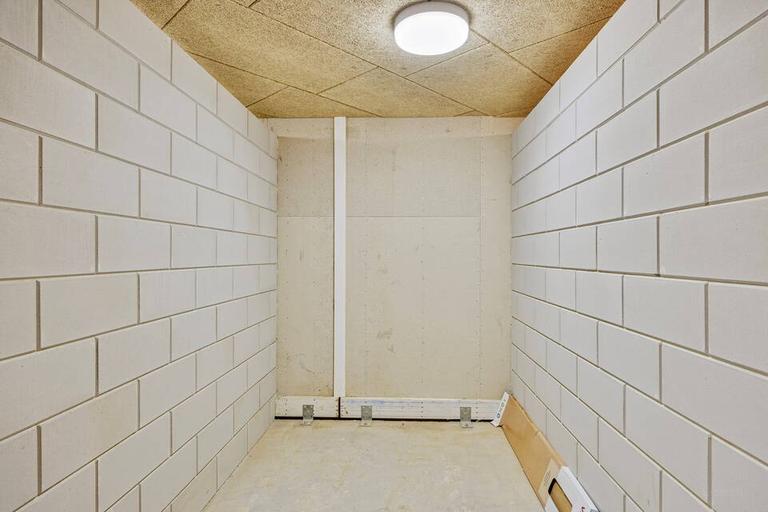 A+ apartment with balcony near Leiden Central - Image 16
