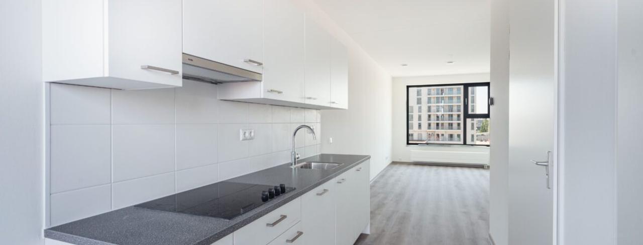 Bright 29 m² studio with fully equipped kitchen - Image 6