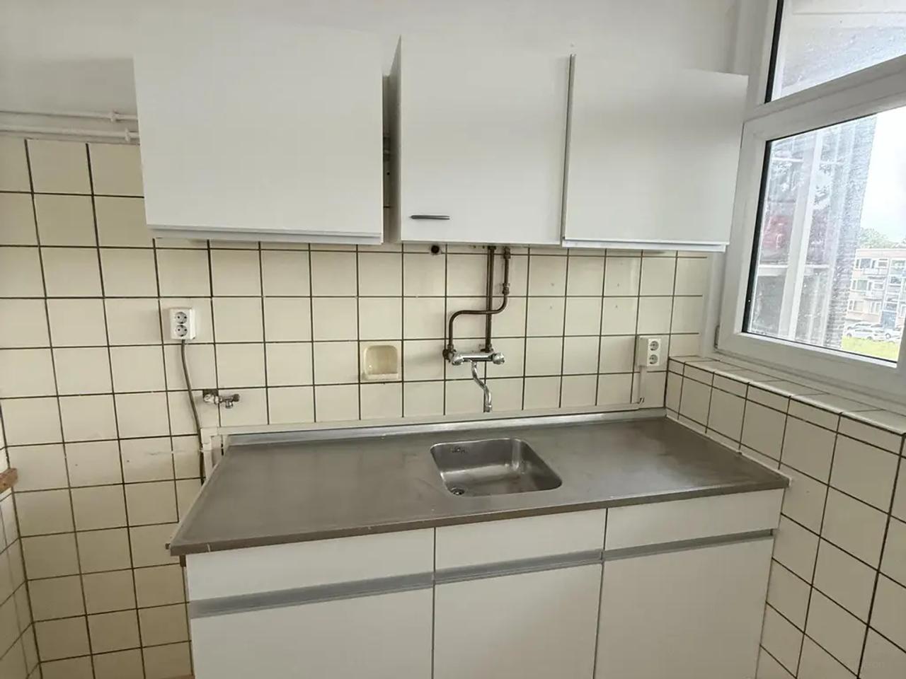 63 m² with balcony at Zuidplein - Image 1