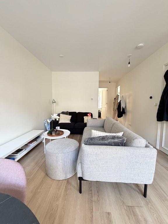 Sunny Balcony & 2 Bedrooms in Oud-West - Image 5