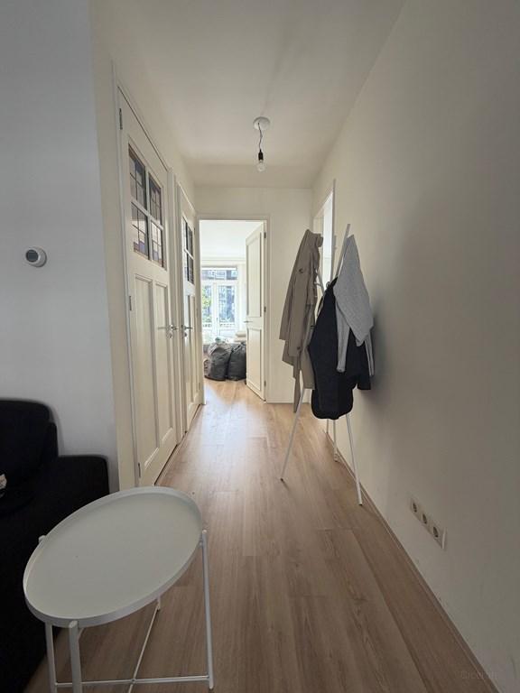 Sunny Balcony & 2 Bedrooms in Oud-West - Image 8