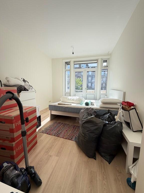 Sunny Balcony & 2 Bedrooms in Oud-West - Image 14