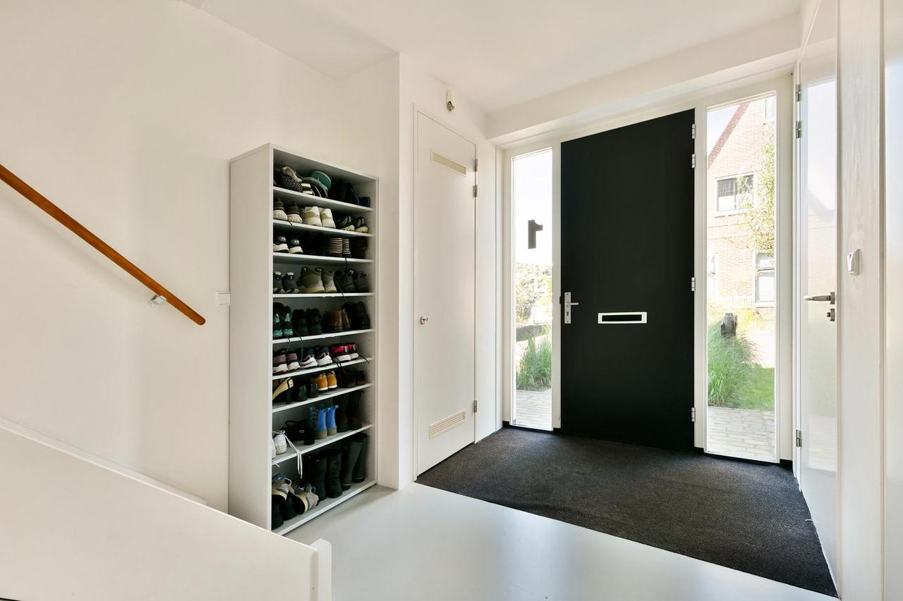 156 m² home near Amsterdam - Image 3