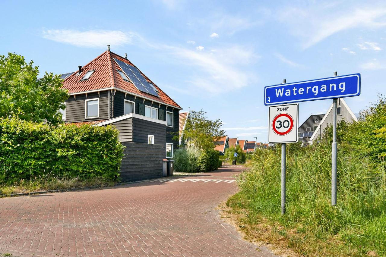 156 m² home near Amsterdam - Image 29