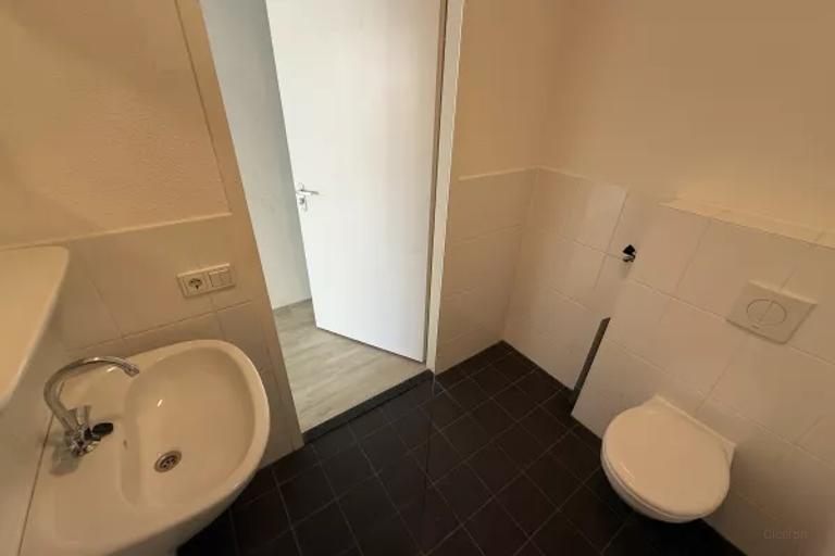 Compact 28 m² studio in Nieuw-West - Image 3