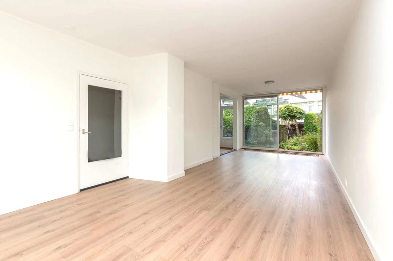 140 m² of living space with four bedrooms - Image 4