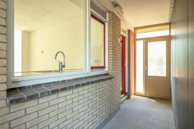 94 m² four-room apartment in Delft - Image 8