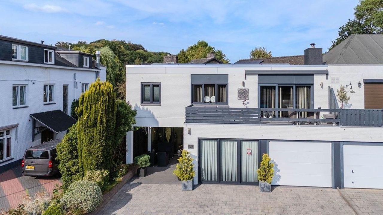 135 m² Furnished Home in Valkenburg - Image 1