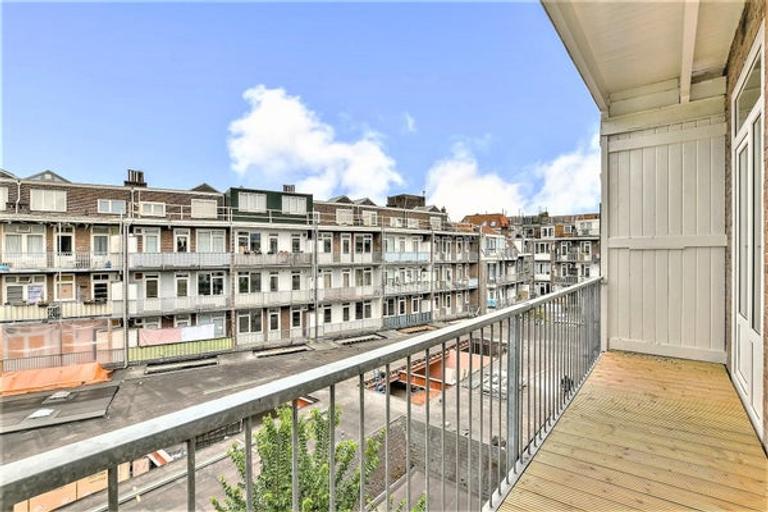Drie slaapkamers en zonnig dakterras - Afbeelding 7