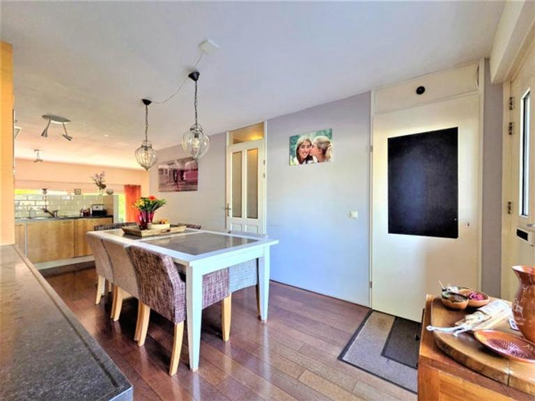 120 m² Maisonette with Sunny Garden - Image 2