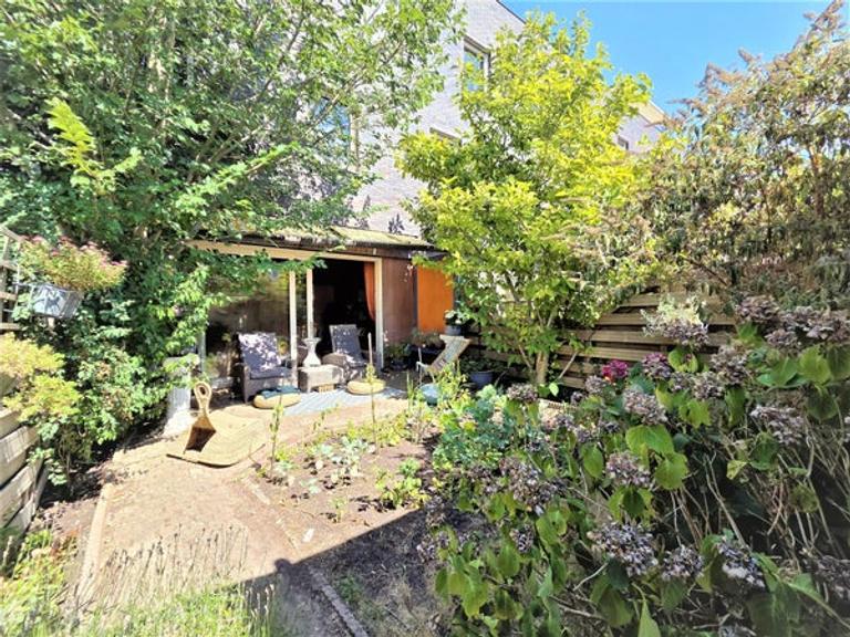 120 m² Maisonette with Sunny Garden - Image 8