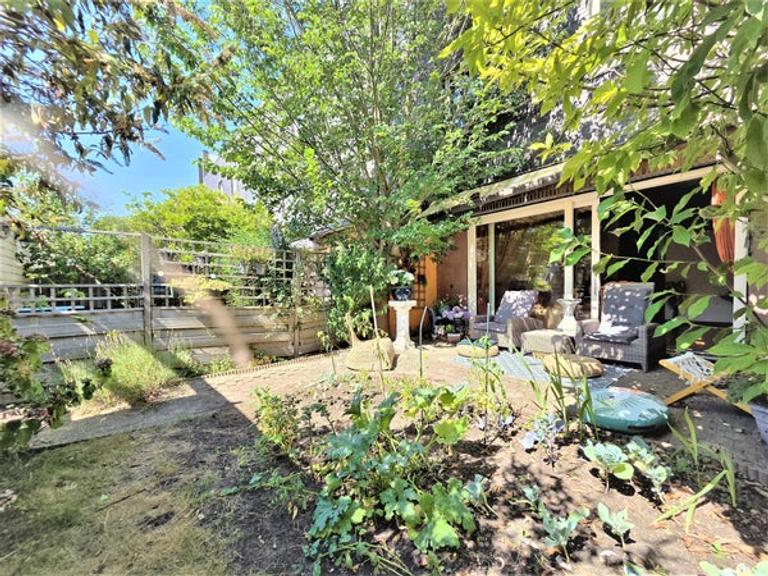 120 m² Maisonette with Sunny Garden - Image 10