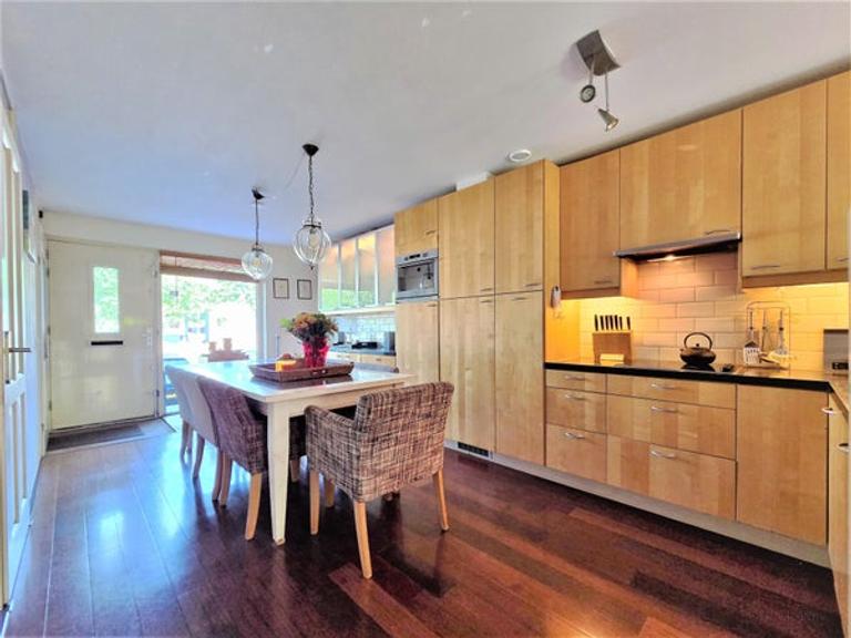 120 m² Maisonette with Sunny Garden - Image 15