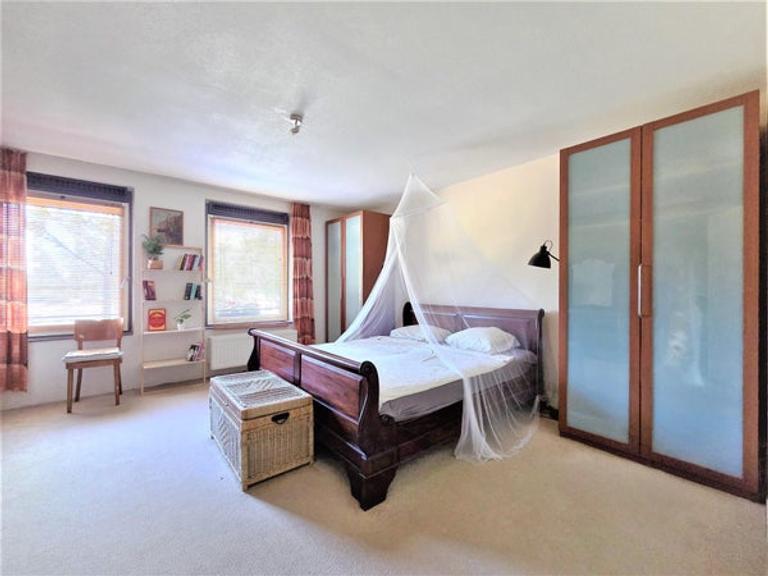 120 m² Maisonette with Sunny Garden - Image 21