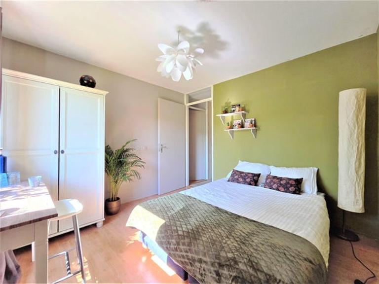 120 m² Maisonette with Sunny Garden - Image 24