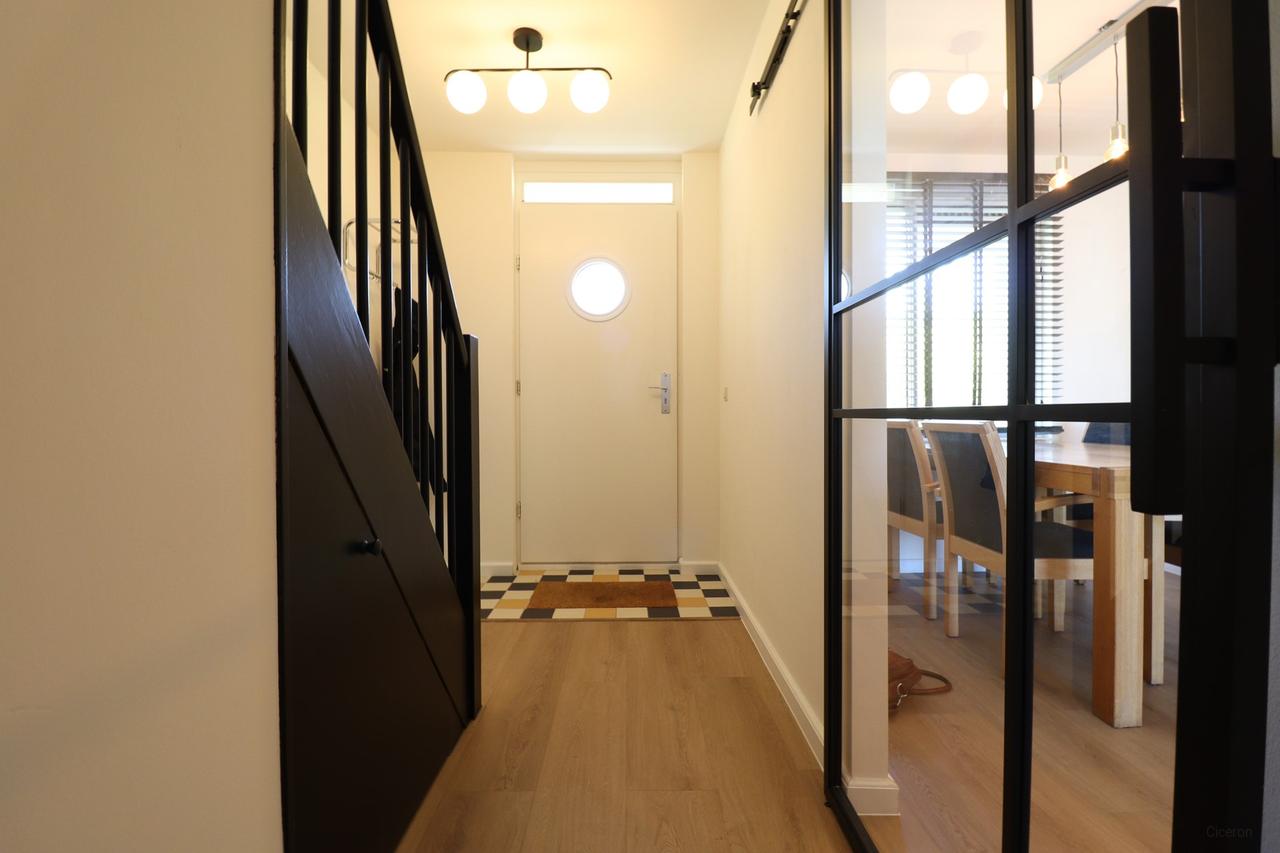 100 m² with 3 Bedrooms and Balcony - Image 4