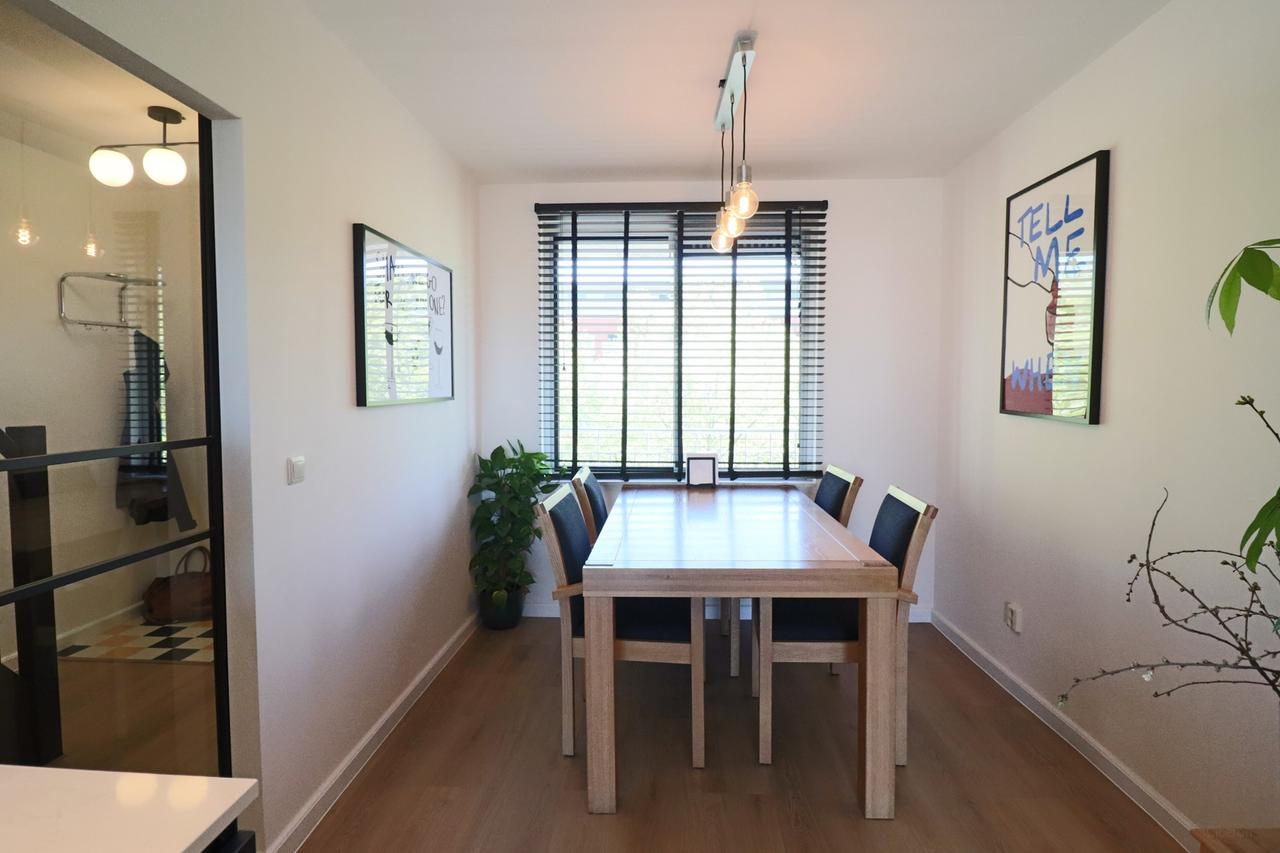 100 m² with 3 Bedrooms and Balcony - Image 7