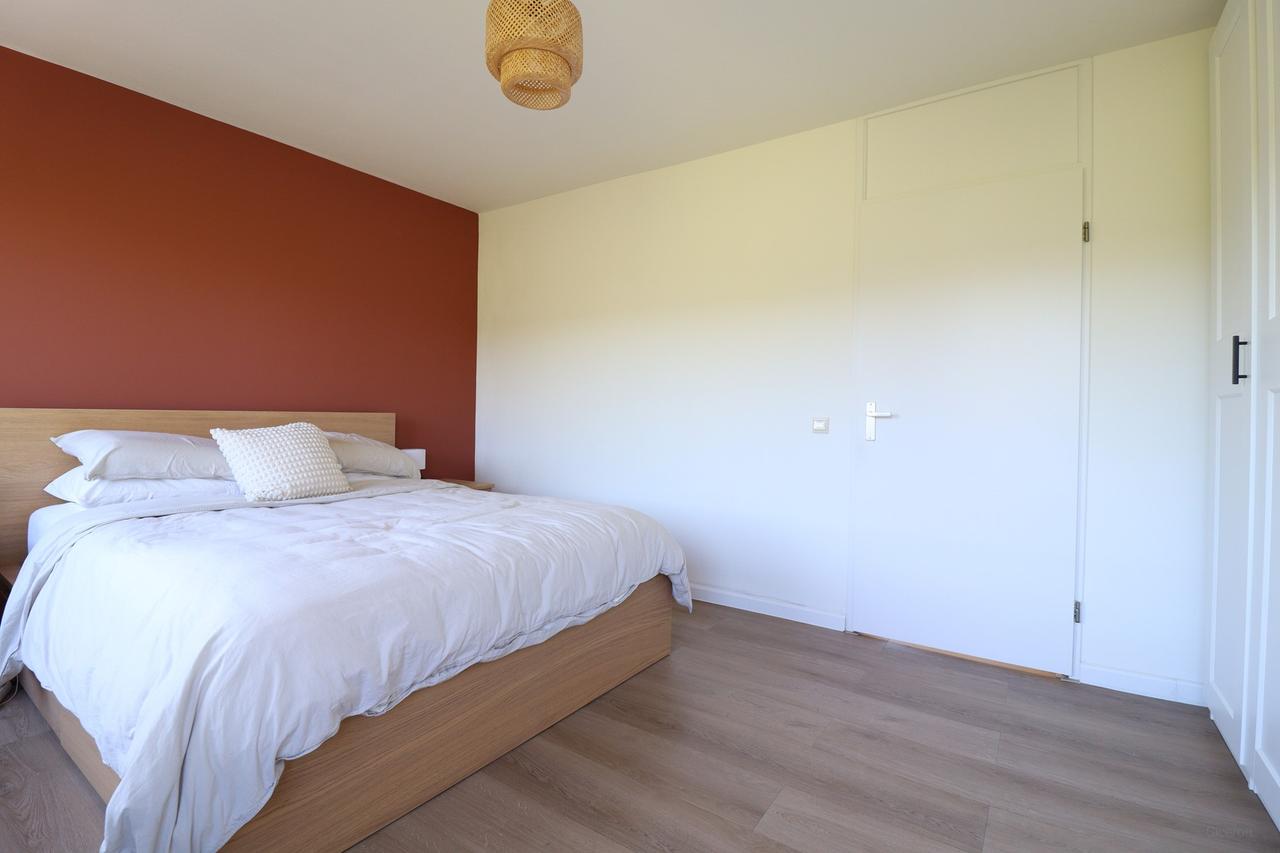 100 m² with 3 Bedrooms and Balcony - Image 24