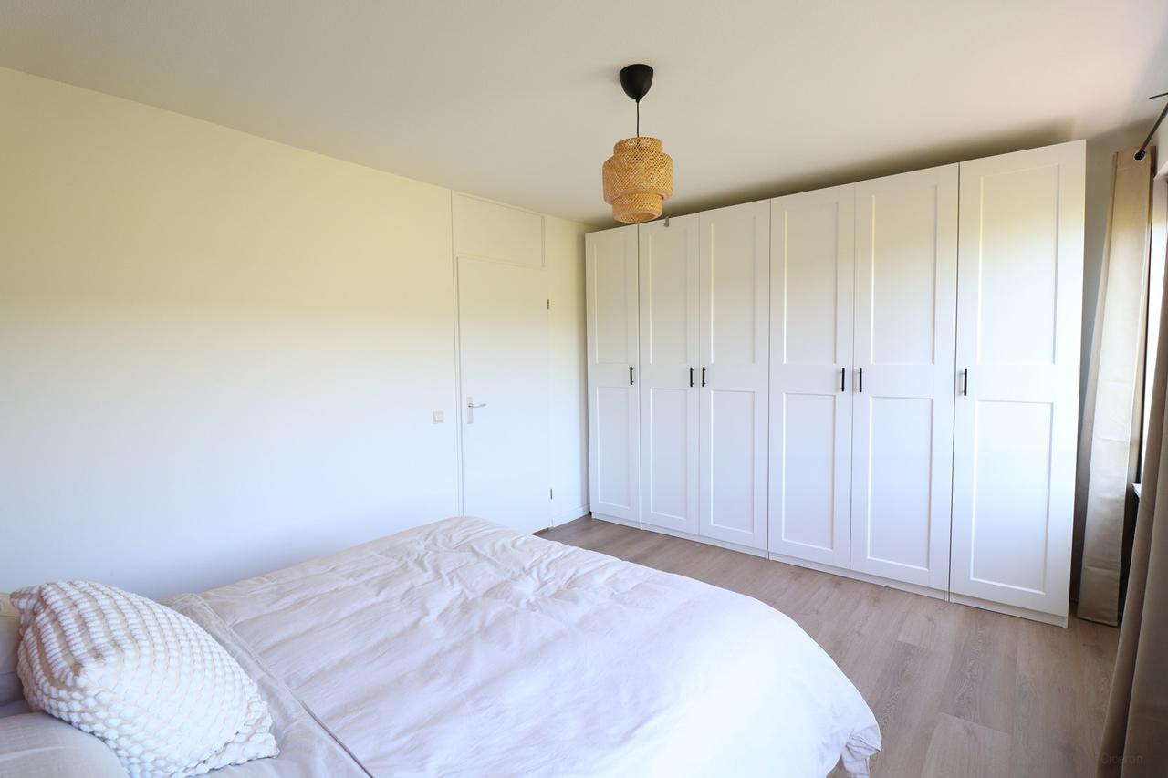 100 m² with 3 Bedrooms and Balcony - Image 25