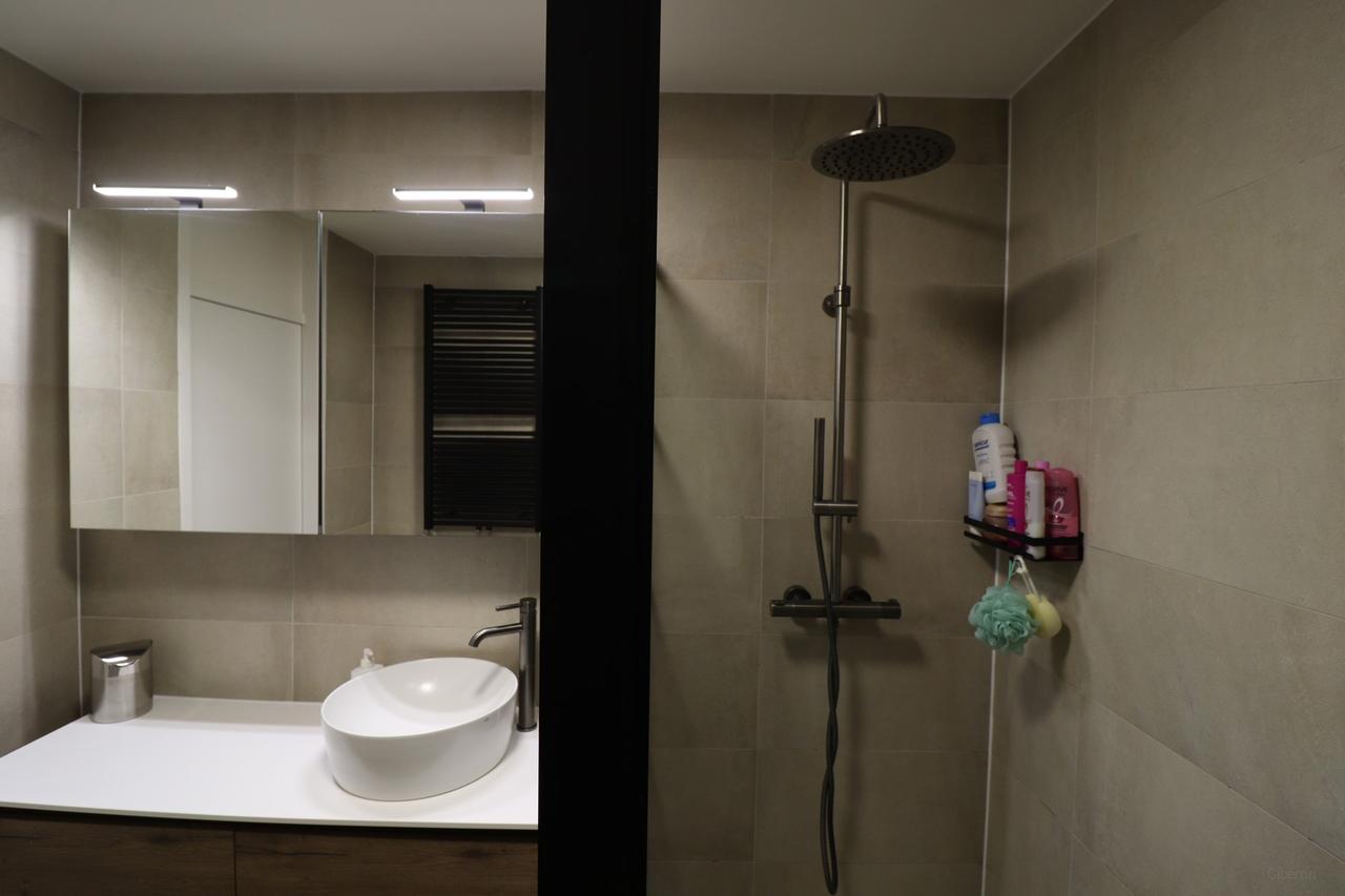 100 m² with 3 Bedrooms and Balcony - Image 28