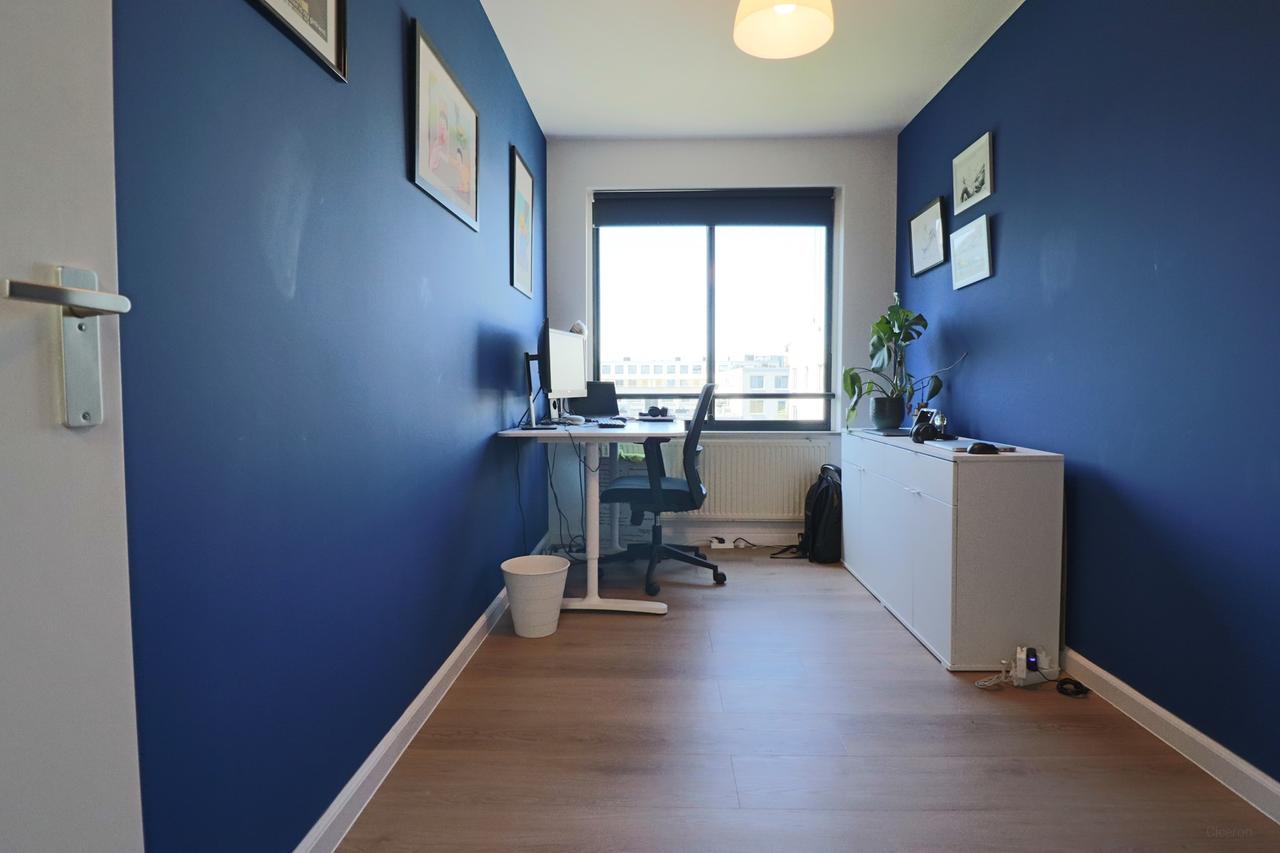 100 m² with 3 Bedrooms and Balcony - Image 31