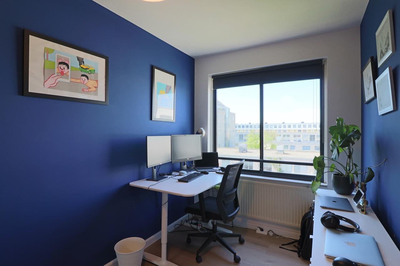 100 m² with 3 Bedrooms and Balcony - Image 32