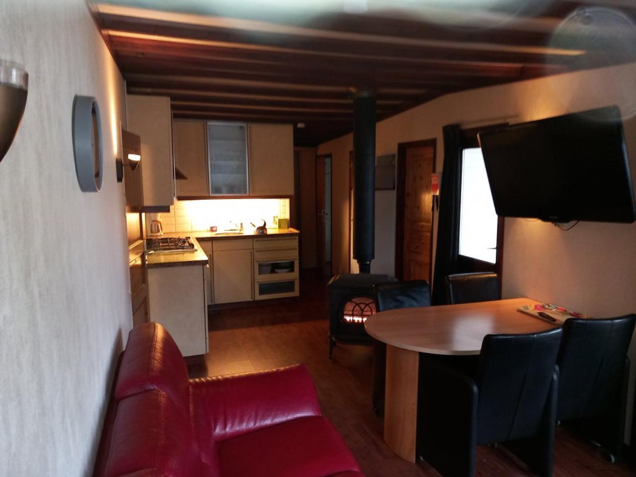 Gemeubileerd chalet met 4 slaapkamers - Afbeelding 4