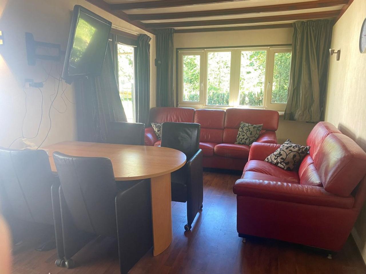 Gemeubileerd chalet met 4 slaapkamers - Afbeelding 7