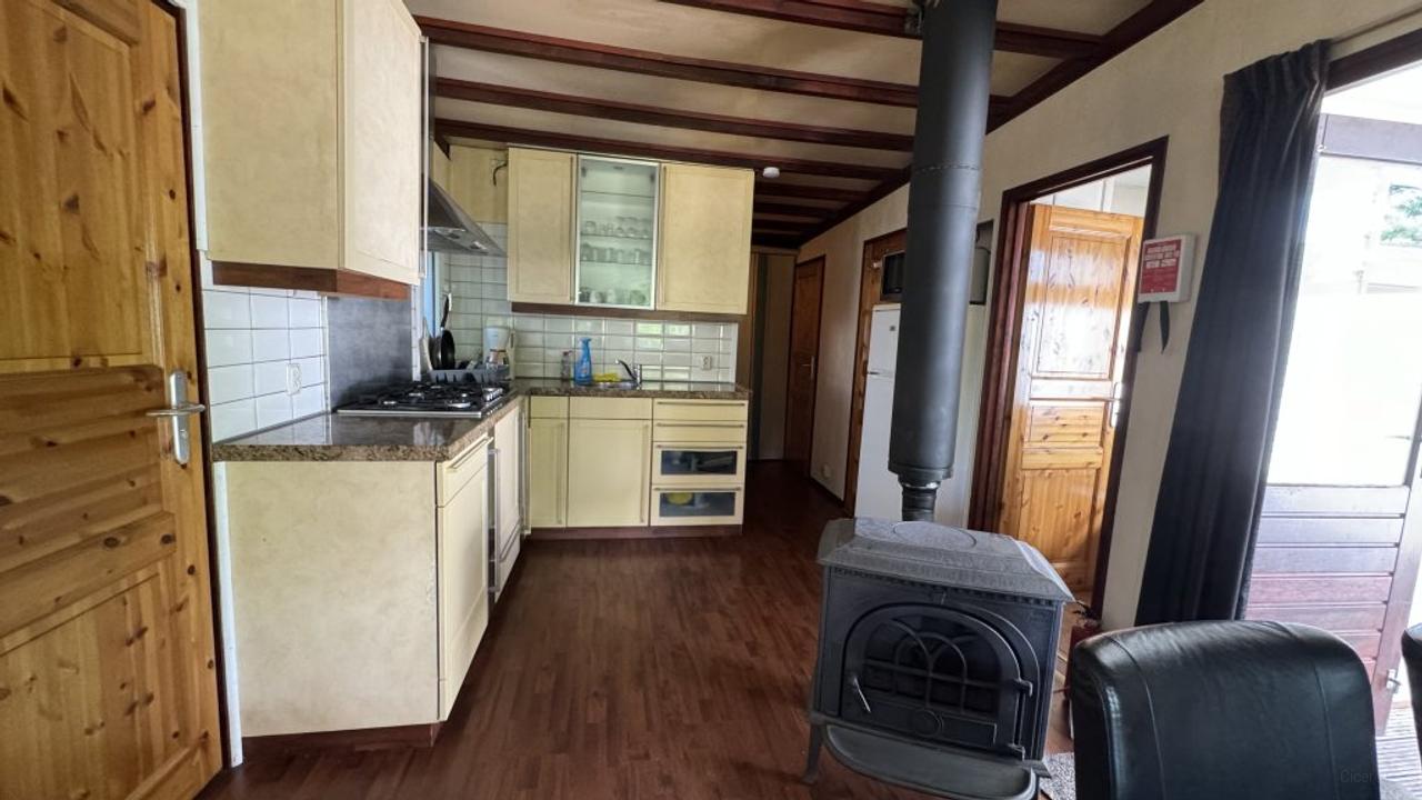 Gemeubileerd chalet met 4 slaapkamers - Afbeelding 9